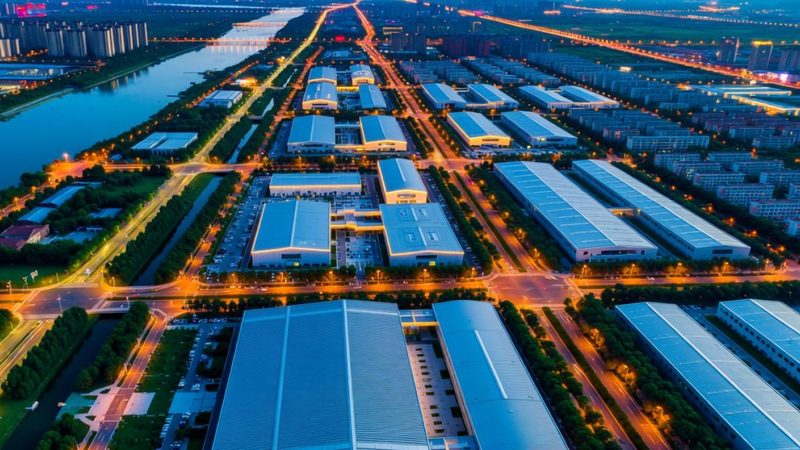 住家月嫂与月子中心：揭秘适合哪类人群的选择之道